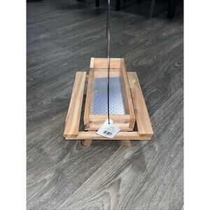 Wood/cedar picnic Table Hanging bird feeder‎